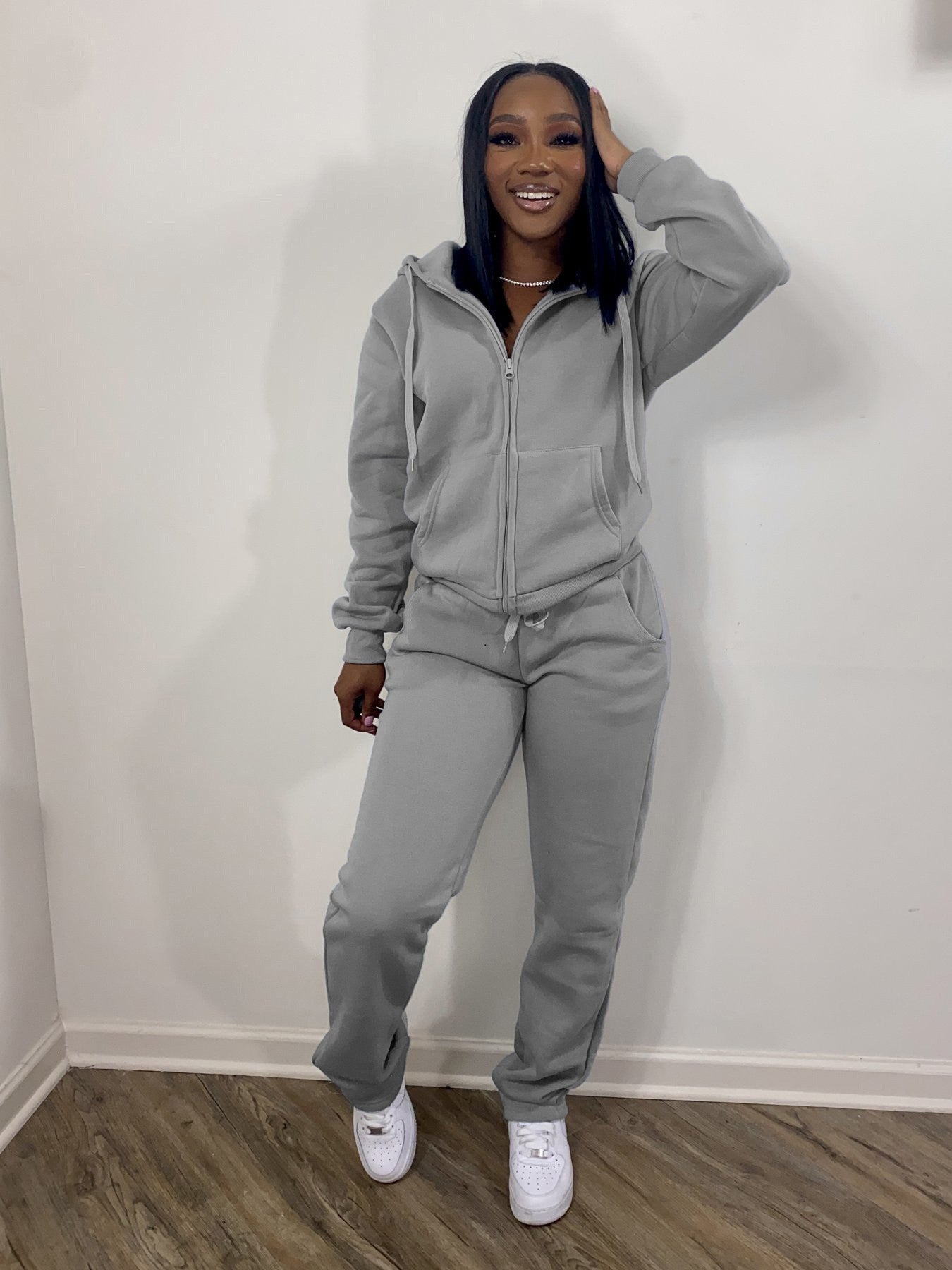 Women’s 2-Piece Sweatsuit Set – Casual Hoodie Top & Jogger Sweatpants